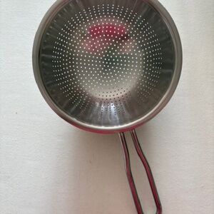Lagostina Hand-held Colander in Excellent Condition